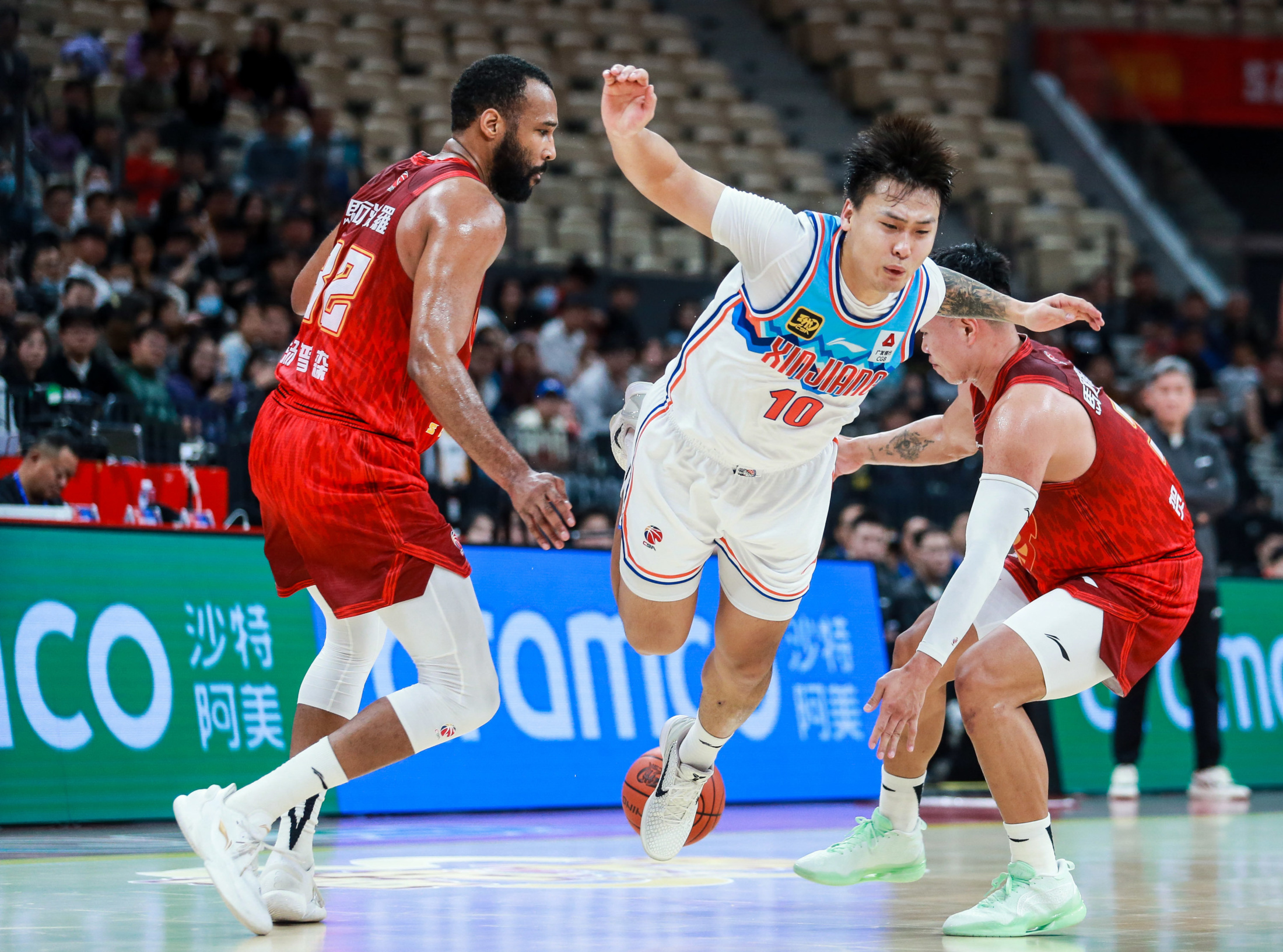 开云官网-包含多伦多猛龙集结日完成体检，志在CBA季后赛名次提升，媒体盛赞，更衣室氛围转暖的词条-开云官网