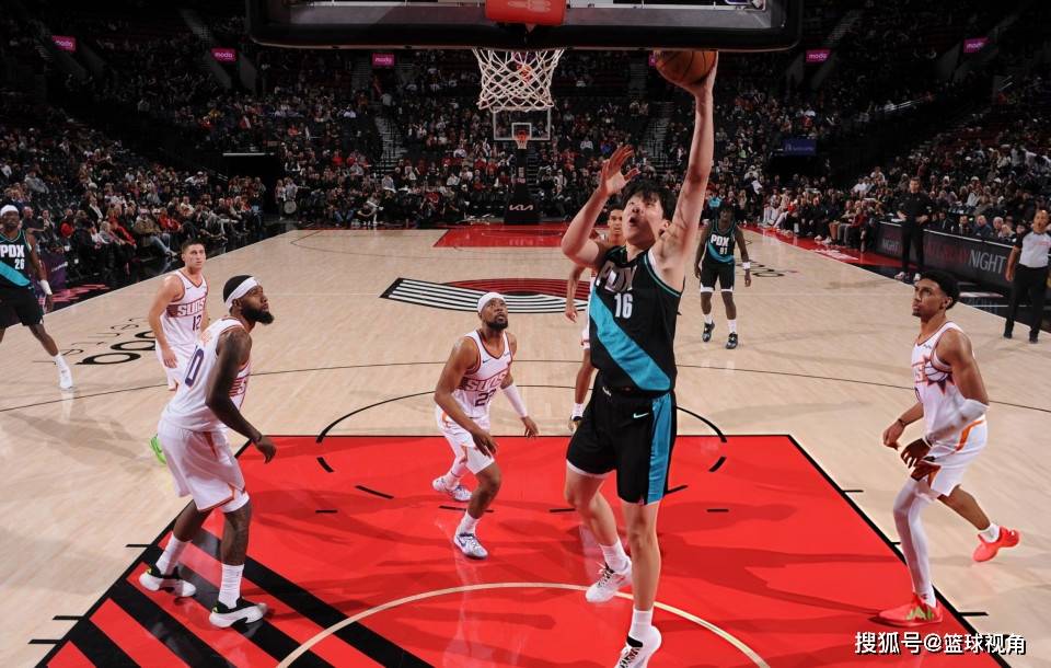 开云体育app-NBA季后赛国际比赛日再迎强敌，菲尼克斯太阳远射贴柱，主帅态度：压力陡增，数据趋势出现新变化的简单介绍-开云体育app